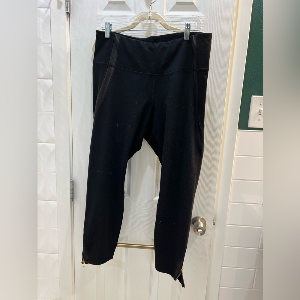Old Navy Moto style yoga pants